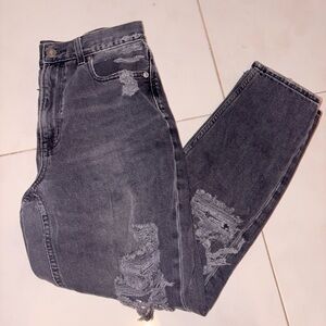 American Eagle Women's Black Distressed Mom Jeans Size 6 Reg